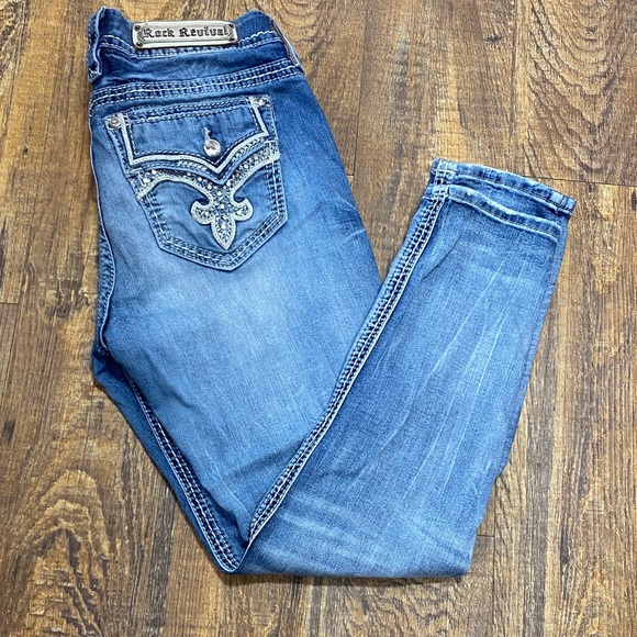 Rock Revival Abree size 32 ankle‎ skinny Women's Light medium wash stretch bling